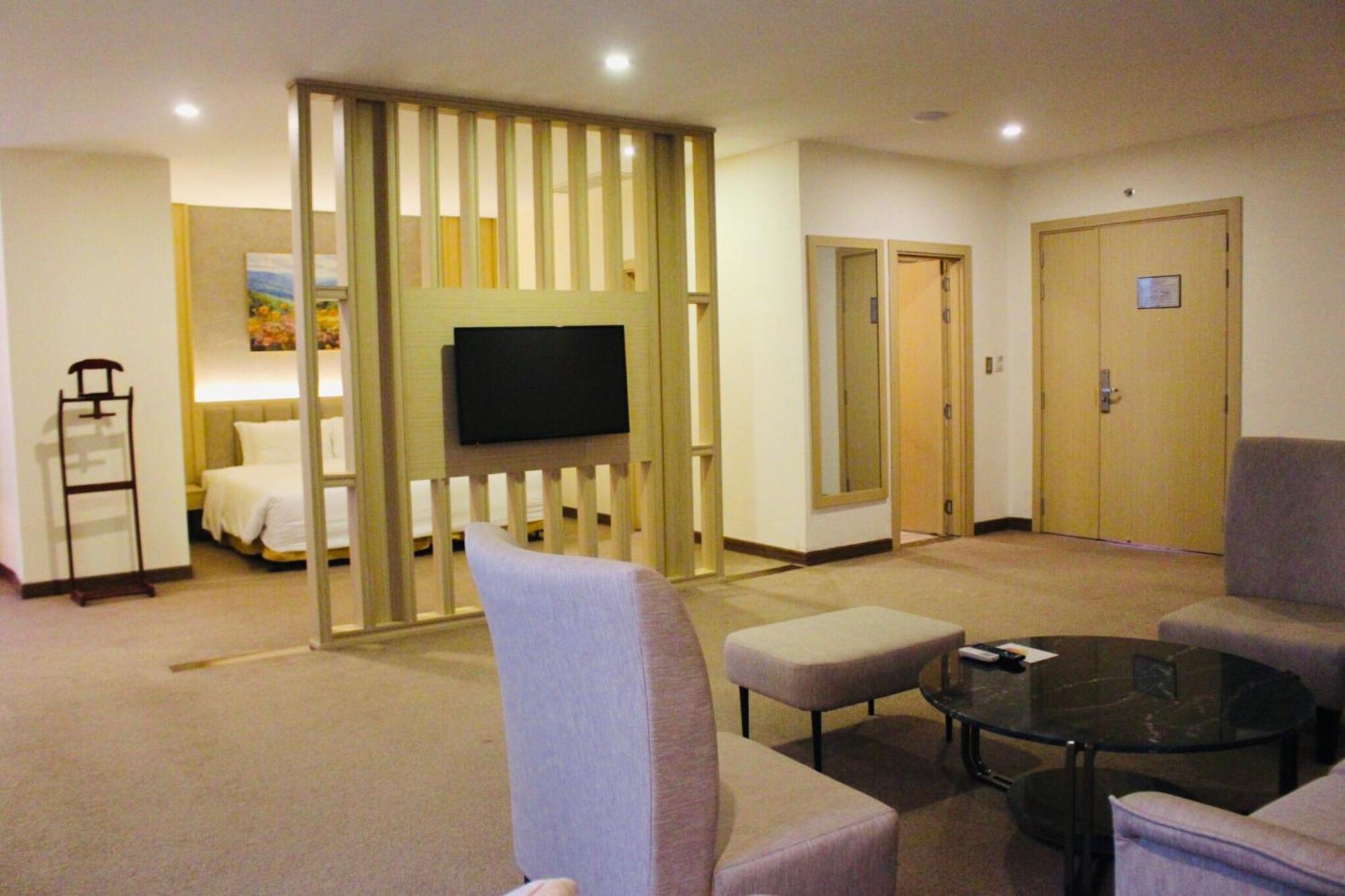 Muong Thanh Grand Quang Tri Hotel Екстериор снимка