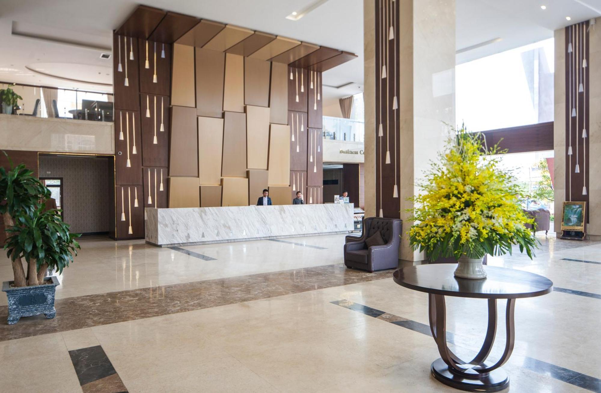 Muong Thanh Grand Quang Tri Hotel Екстериор снимка